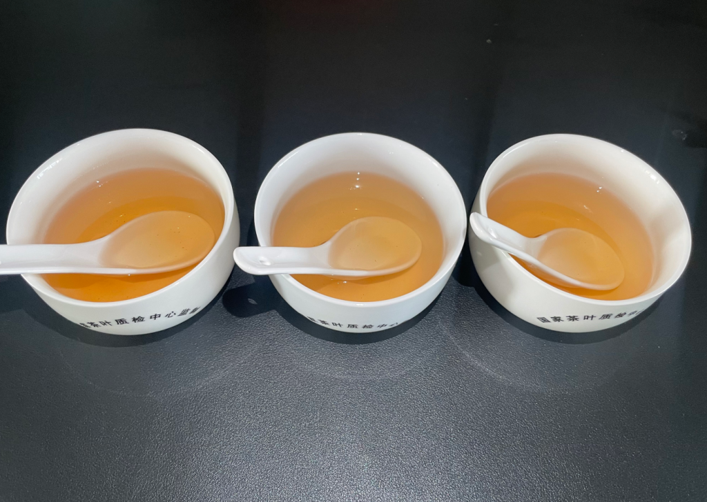 库洛茶鸭屎香橙罐评测：香气与汤感的完美平衡