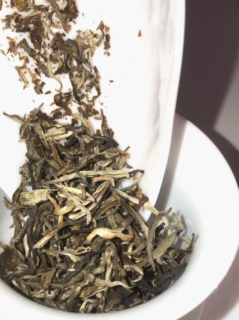 喝了十年茶，朋友让我帮他试试这款景迈之春